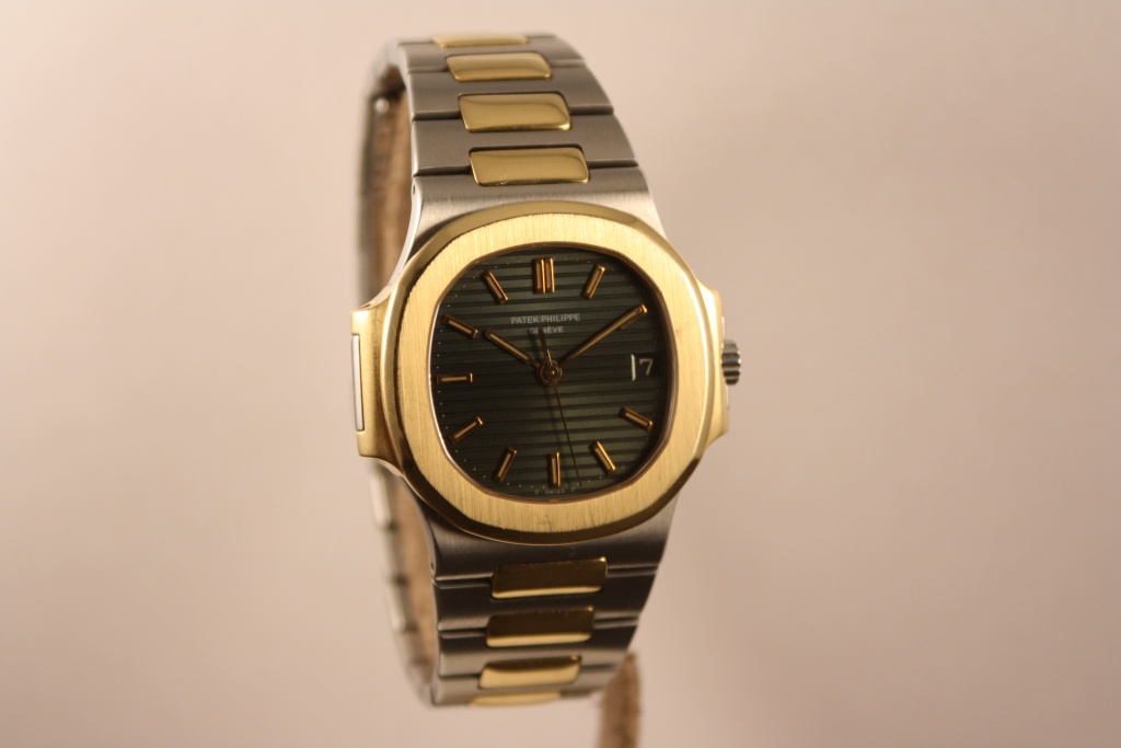 patek nautilus midsize 37mm