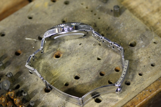 Tudor riveted bracelet