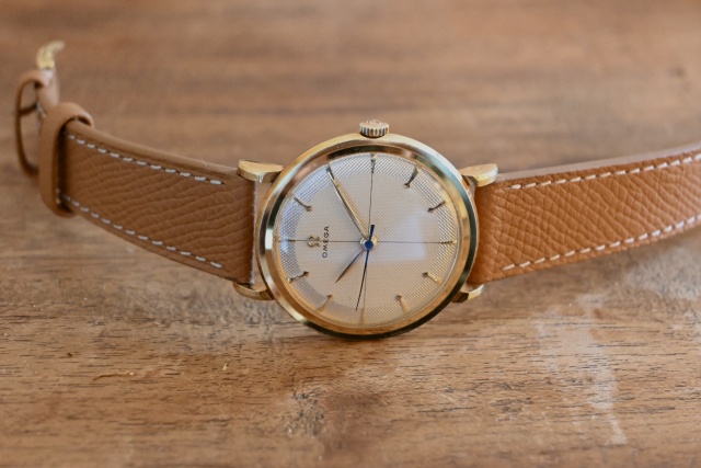 omega 18k gold dresswatch
