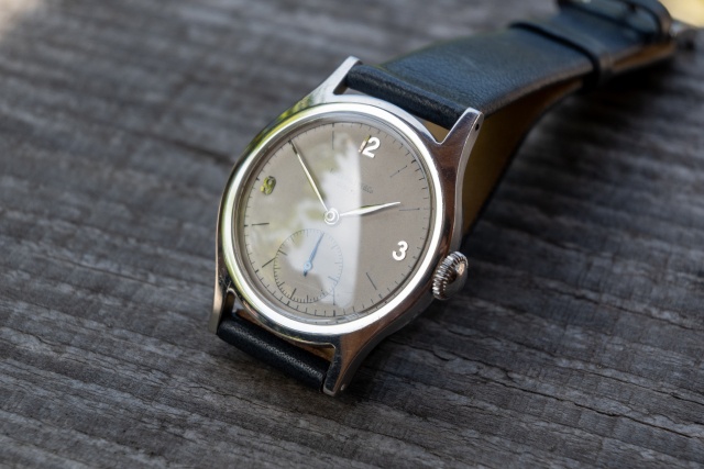 dial close up patek 565 steel