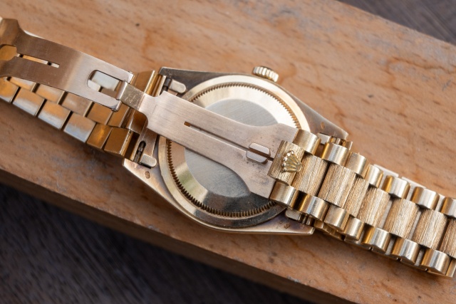 rolex bark clasp mint shape